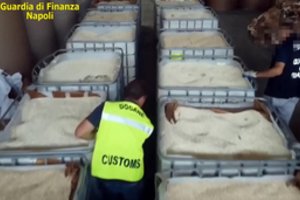 Italija konfiskavo 14 tonų IV pagaminto amfetamino iš Sirijos