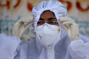 Indijoje per 100 žmonių užsikrėtė COVID-19, sudalyvavę vieno vyro vestuvėse ir laidotuvėse