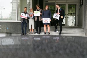 Jaunieji konservatoriai surengė protesto akciją: nepatiko, kad ministru tapo R. Sinkevičius