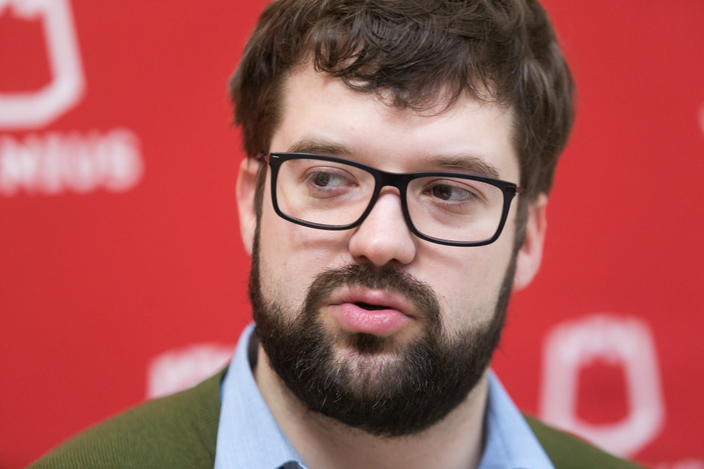 Gegužės 26 dieną FNTT pareigūnai apsilankė skandalais pagarsėjusio Vilniaus savivaldybės administracijos direktoriaus P.Poderskio kabinete.<br>T.Bauro nuotr.