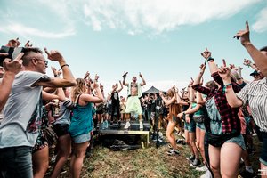 „Galapagai“ grįžta su naujienomis: įvyks serija Lietuvos žvaigždžių festivalinių vakarų