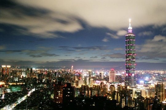 TAIPEI 101 – 508 m, 101 aukšto biurų pastatas, pastatytas 2004 m. Taivane.<br>Chris [Flickr] under license CC BY 2.0 / archdaily.com nuotr.