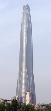 Tianjin CTF finansų centras – 530 m aukščio, 97 aukštų, pastatytas 2019 m.<br>BD2412 [Wikipedia] under license CC BY-SA 4.0 / archdaily.com nuotr.