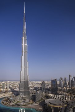 Burdž Chalifa – aukščiausias dangoraižis pasaulyje, 828 m aukščio, 163 aukštų pastatas iškilo Dubajuje, Jungtiniuose Arabų Emyratuose.<br>SOM / archdaily.com nuotr.