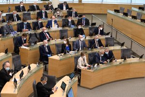 Seimas pakoregavo švietimo įstaigų vadovų atranką