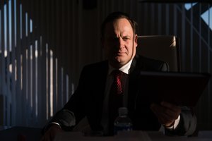 Atskleidė, kas vyksta už uždarų durų prokuratūroje: „savų“ žmonoms – karjera, kitiems – bausmės