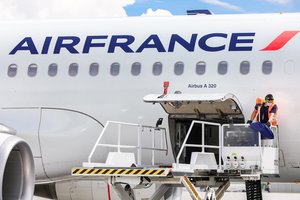 „Airbus“ atleis per 3 tūkst. darbuotojų, „Air France“ – gerokai daugiau  