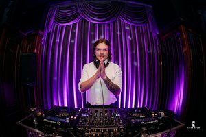 Joną Nainį nustebino 37-ojo gimtadienio dovana: „Taip ilgai šventęs dar niekada nesu“