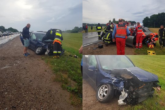 Masinė avarija Prienų r.: susidūrė 4 moterų automobiliai, viena vairuotoja ligoninėje