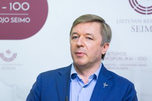 R. Karbauskio reikalavimą pasiaiškinti dėl kosminių atlyginimų išgirdusi LRT pateikė atsakymą