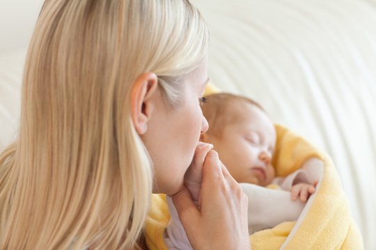 Mokslininkai sako, kad tai, kokia ranka rašote gali lemti jūsų vaiko vardą
