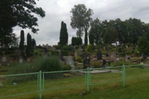 Nustėro pamatę artimojo kapą: po 5 metų sugrįžo plėšikai ir taikosi į iškart nusižiūrėtas vietas