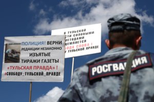 JAV ambasada reiškia susirūpinimą dėl žurnalistų persekiojimo Rusijoje