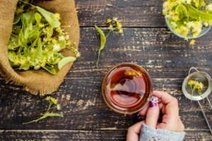 Dabar tinkamiausias laikas rinkti liepžiedžius: padeda nuo daugybės ligų