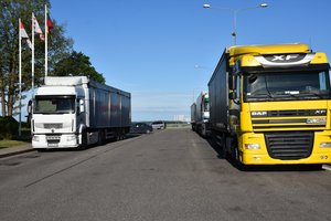 Daug kam tai nepatiks – Europos Parlamentas pritarė vežėjų veiklos griežtinimui 