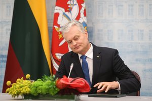 Įvertinęs pirmuosius metus G. Nausėda atsiribojo nuo D. Grybauskaitės: „Turiu teisę žiūrėti Lietuvos žmonėms į akis“