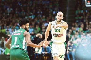 Šaras sulaukė solidaus papildymo: „Barcelona“ pasirašė ilgalaikę sutartį su N. Calathesu