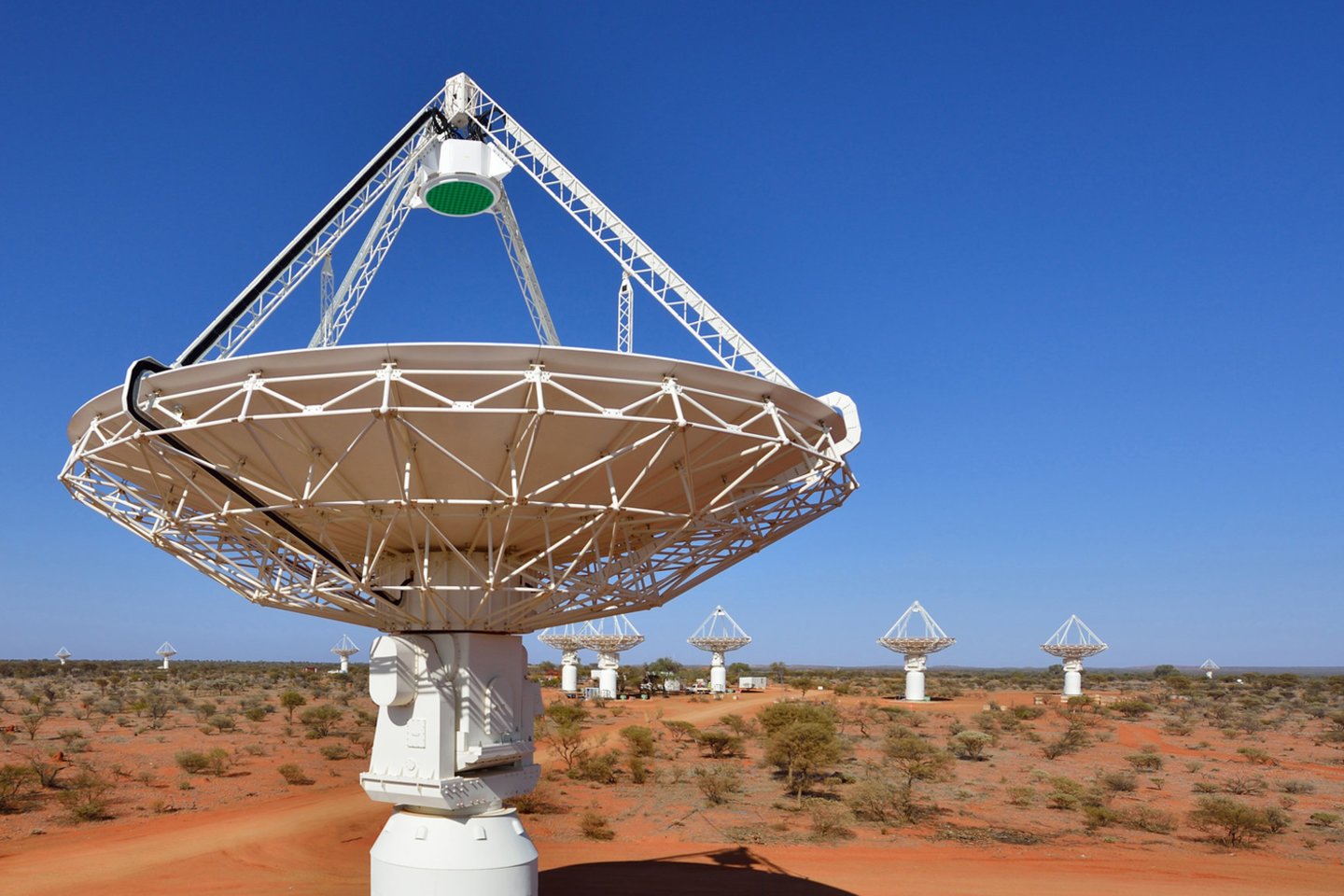  ASKAP interferometras Australijoje, kuriuo buvo atrasti trys iš keturių ORC.