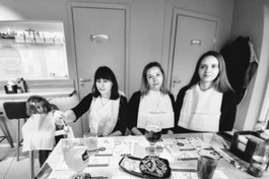 Prastomis namų poniomis prisistatančios tinklaraštininkės: „Aplinkiniai užjaučia mūsų vyrus“