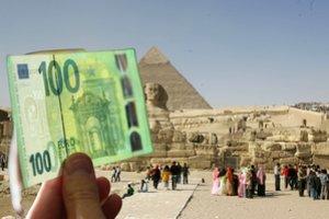 Sumokėjo pinigus už kelionę, bet jubiliejus Egipte nuplaukė – teks minti teismo slenksčius