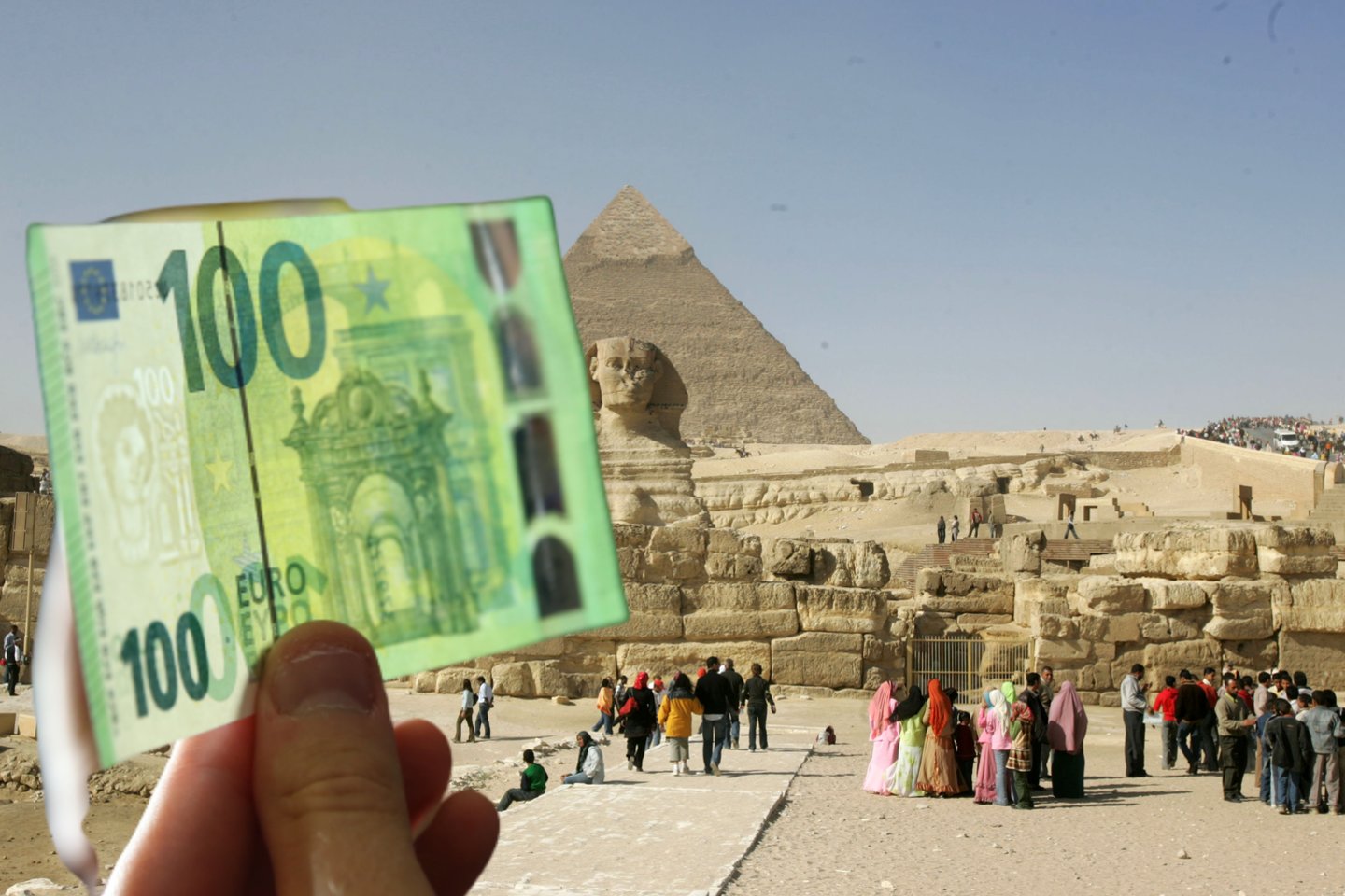 Dėl agentūrai sumokėtų pinigų už kelionę į Egiptą klaipėdietė žada kovoti teismuose.<br> Lrytas.lt koliažas
