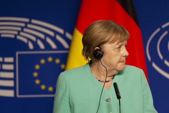 A. Merkel spaudos tarnybos darbuotojas įtariamas šnipinėjimu Egiptui