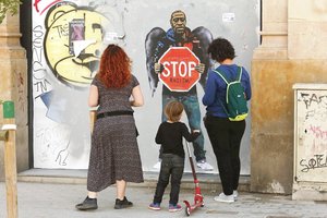 Istorija primenanti legendą: kankiniu tapęs juodaodis G. Floydas nesiskyrė nuo savo budelio