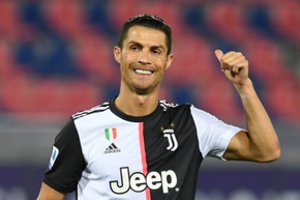 Du taiklūs C. Ronaldo baudiniai išgelbėjo „Juventus“ komandą