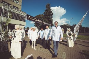 Besiruošiant nacionalinei nealkoholinio alaus degustacijai – aludario patarimai, su kokiu maistu šį gėrimą derinti