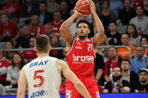 „Žalgiris“ sukirto rankomis su „Olympiakos“ žaidusiu aukštaūgiu