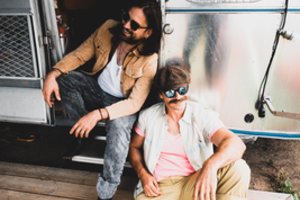 Audrius Bružas ir Leonas Somovas pristato dainą ir jos muzikinį vaizdo klipą 