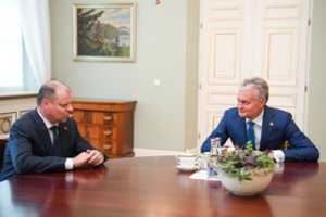 Prezidentas: kitų metų biudžetas turi tapti ekonomikos virsmo pinigine