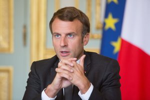 E. Macronas susitiks su Ispanijos ir Švedijos lyderiais prieš ES viršūnių susitikimą