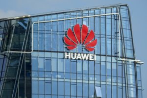„Huawei“ pajamos pirmąjį pusmetį padidėjo 13,1 proc.
