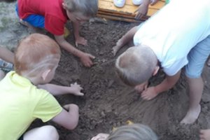 Darželio auklėtojos stebina originalumu: vaikams pasiūlė ypatingą pramogą