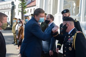 R. Karoblis: konvencinės grėsmės niekur nedingo