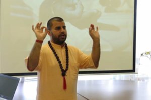 Jogos studiją Jonavoje atidaręs indas grįžti į tėvynę net negalvoja: čia mano namai