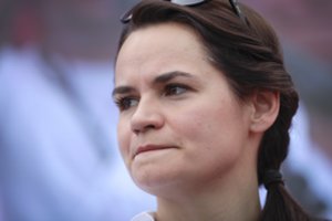 A. Lukašenkos varžovai S. Tichanovskaja ir A. Dmitrijevas žada naujus rinkimus