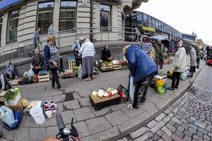 Mažiau nei 251 euras – už tokius grašius per mėnesį Lietuvoje išgyvena 215 tūkst. žmonių