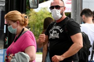 Europoje COVID-19 atvejų skaičius perkopė 3 milijonus