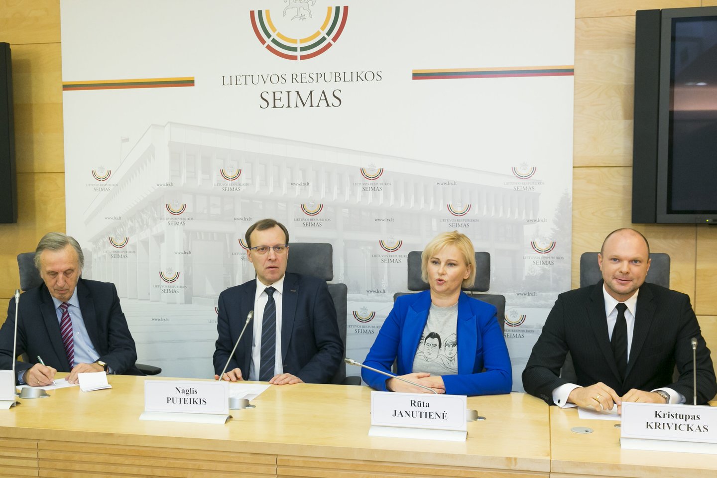 Po nesutarimų išsiskyrė Centro partijos „Gerovės Lietuva“ ir jos narės, pirmininko pavaduotojos Rūtos Janutienės keliai.<br>T.Bauro nuotr.