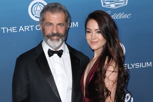 Melas Gibsonas slėpė sergantis koronavirusu