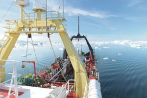 Iš lėto nykstanti Grenlandija vilioja turistus: salos gyventojų būdas keičiasi kartu su klimatu