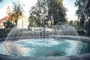 Vašingtono aikštėje ir vėl trykšta fontanas – tačiau viena detalė erzina vilniečius