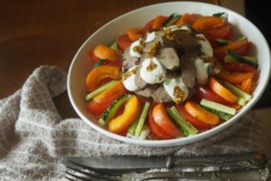 Salotos su kepenėlėmis ir abrikosais: kartosiu dar ne kartą