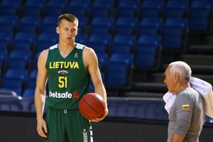 Po estų gėdos atsigavęs A. Butkevičius įsitikinęs: latviai taip pat norės lipti per lietuvių galvas