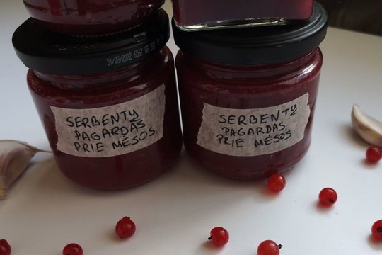 Pikantiškas raudonųjų serbentų pagardas: išbandykite – nenusivilsite