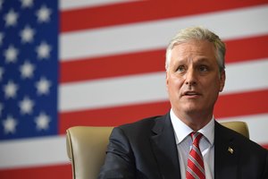 D. Trumpo nacionalinio saugumo patarėjui diagnozuota COVID-19