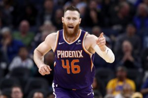 Koronaviruso atsikratęs A. Baynesas skuba prisijungti prie „Suns“ komandos