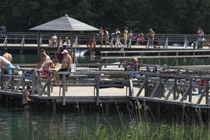 Poilsiautojus prie Žaliųjų ežerų šiurpino iš šašlykinės sklindantys garsai: ar tai normalu?